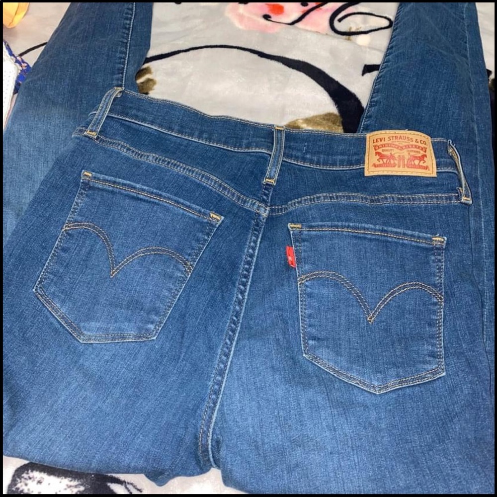 LEVIS 720 high rise super skinny jeans